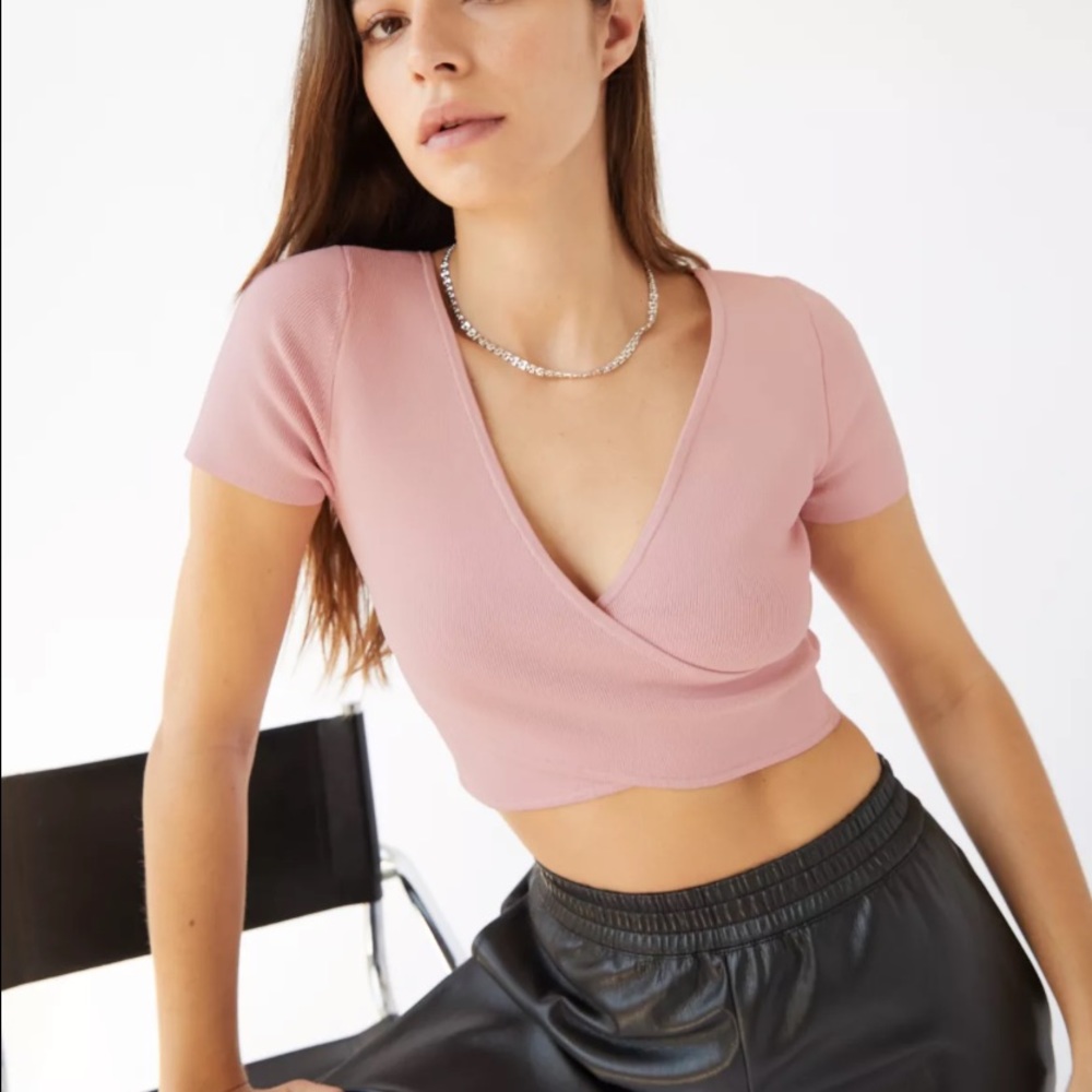 Babaton Aritzia Sculpt Knit Cross Front Top
